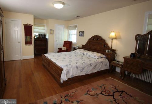 912 Hillwood Ave, Falls Church VA  22042-2421 exterior