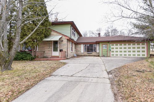 138 Van Norman Ave, Milwaukee WI 53235-5723 exterior