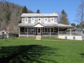126 Water St, Rosecrans, PA 17747-9017