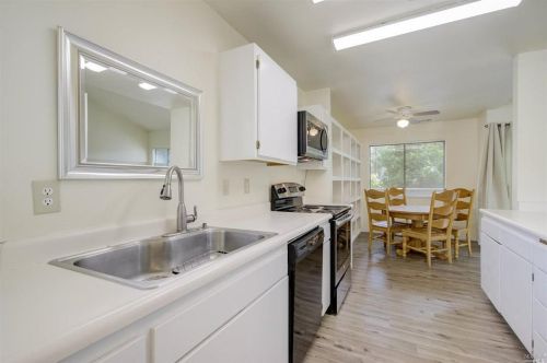 2514 Westberry Dr, Santa Rosa CA 95403-4134 exterior