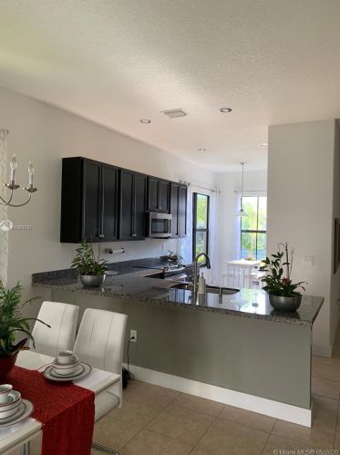 9764 34th Ct, Hialeah FL  33018-1880 exterior