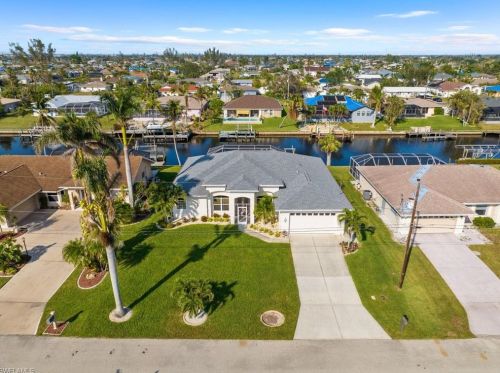 515 33rd Ter, Cape Coral, FL 33904-4919