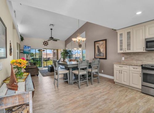 333 Sunrise Cay, Naples, FL 34114-9613