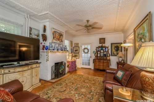 2748 Maple Ave, North Bellmore, NY 11710-2438
