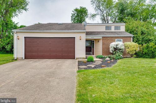 14 Quindome Dr, New Castle, DE 19720-5164