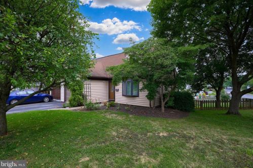 138 Irene Ave, Ephrata PA  17522-2168 exterior