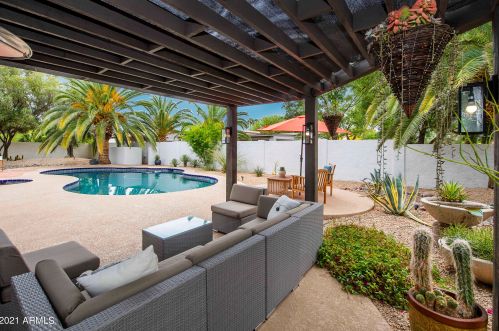 5301 Paradise Dr, Scottsdale AZ 85260-5433 exterior