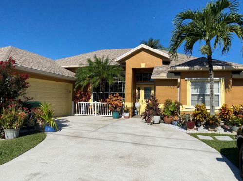 3026 Wake Rd, Fort Pierce, FL 34984-6349