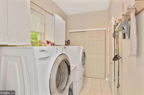 10 Banff Dr, Harrison Township NJ  08062-9533 exterior