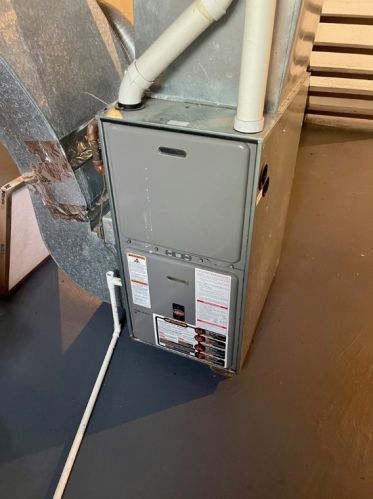 802 Locust St, New Castle PA  16101-2130 exterior