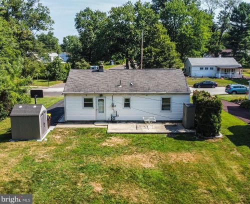 575 Winding Rd, Lansdale PA  19446-3446 exterior