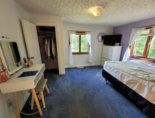 15 Great Pond Rd, Kingston NH  03848-3757 exterior