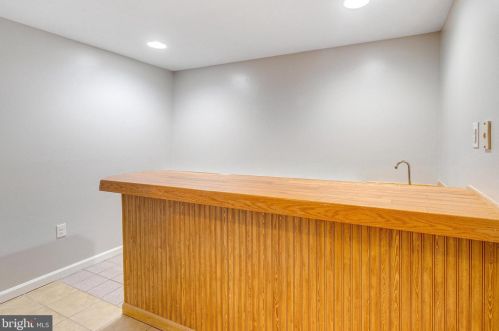 5483 Rector Dr, Woodbridge VA  22193-3703 exterior