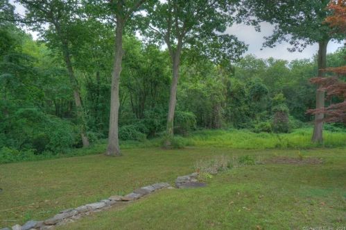 778 Buddington Rd, Groton, CT 06340-3204