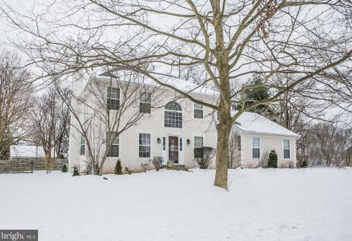 11 Larkspur Ln, Collegeville, PA 19426-3931