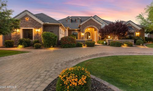 3142 Portola Vly Ct, Gilbert AZ 85297-7618 exterior