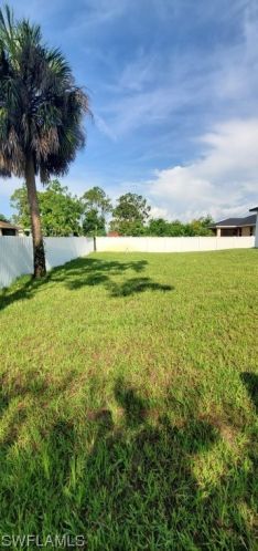 2923 21 St, Lehigh Acres FL exterior