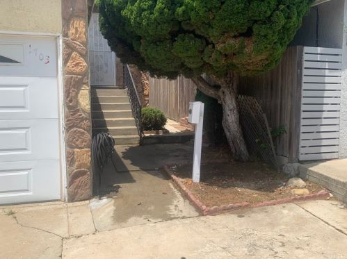 1703 Carlson Ln, Redondo Beach, CA 90278-4712