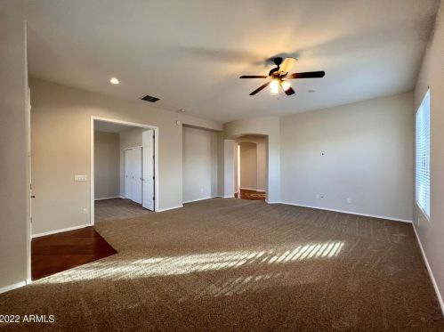 27203 86th Dr, Peoria, AZ 85383-3682