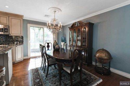 355 Corona Pl, Ridgewood NJ  07450-2801 exterior