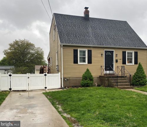 219 4th St, Gloucester, NJ 08030-2630