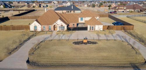 2412 Alamosa Dr, Terrell, TX 75160-6811