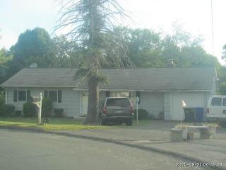 10 Dana Rd, Danbury, CT 06811-2915