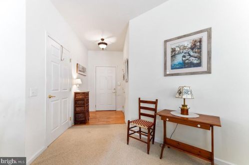 2102 Poplar St, Boothwyn, PA 19060-6703