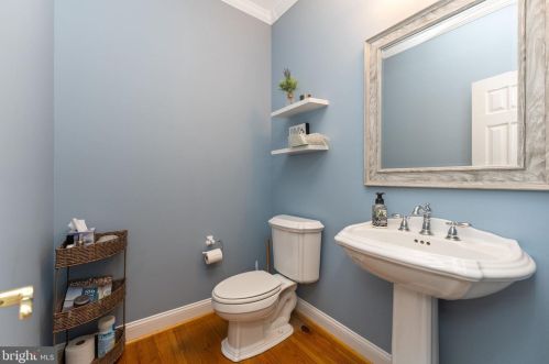 185 Clover Ln, Perkiomenville PA  18074-9485 exterior