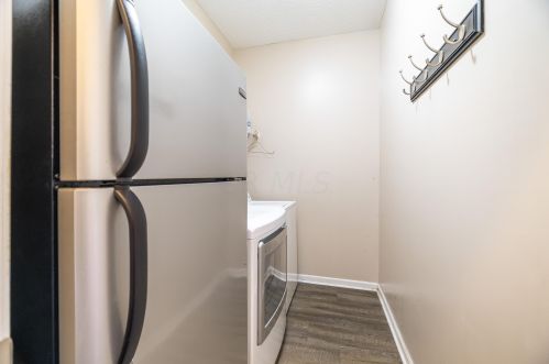 4724 Haley Way, Darbydale OH  43123-8278 exterior