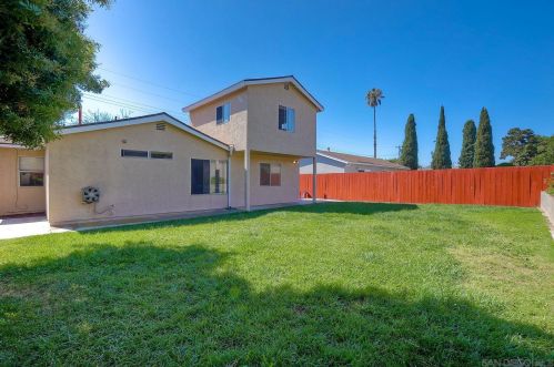 6908 Tanglewood Rd, San Diego CA  92111-4123 exterior