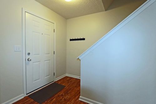 2117 Derby Dr, Marysville, OH 43040-8149