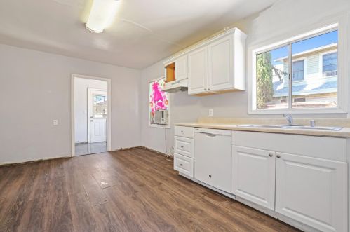 210 Cherry St, Lodi CA  95240-4804 exterior