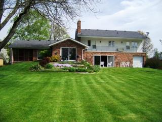 1437 Oconomowoc Ave, Watertown, WI 53094-5215