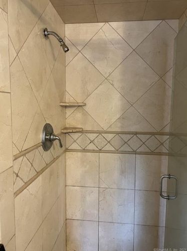 6 Powder Horn Hill Rd, Wilton CT  06897-3119 exterior