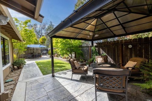 1229 Grove Cir, Benicia CA  94510-1711 exterior