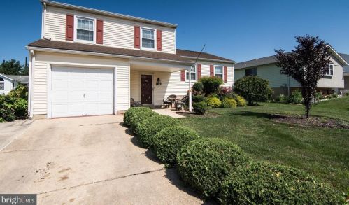 50 Saratoga Dr, New Castle, DE 19720-4232