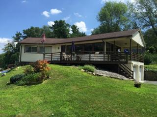 99 Clearview Dr, Brookfield Center CT  06804-1449 exterior