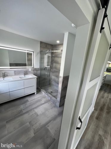 55 Middlebury Ln, Willingboro NJ  08046-2931 exterior