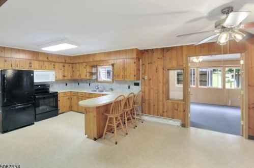 131 Mount Pisgah Ave, Oxford NJ  07863-3070 exterior