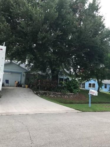 1881 Taurus Ln, Fort Pierce, FL 34984-4451