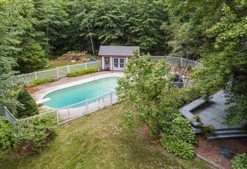 42 Watson Rd, Dover NH  03820-5801 exterior