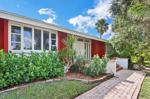 3538 Cypress St, West Palm Beach, FL 33410-5646