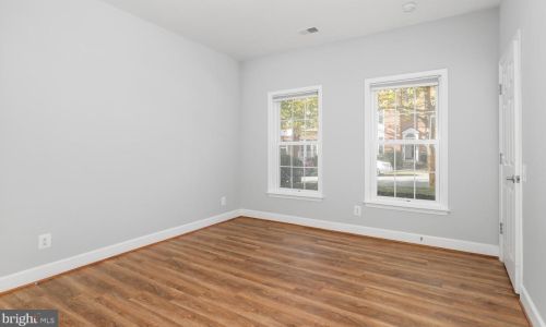 14757 Potomac Branch Dr, Woodbridge VA  22191-4030 exterior