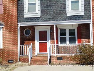 1714 Volvo Pkwy, Chesapeake, VA 23320-8120