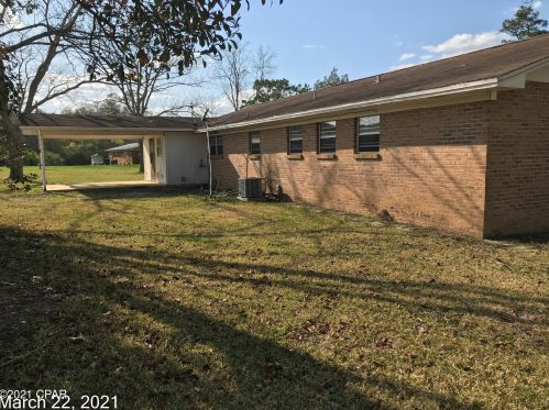 541 Gum Creek Rd, Graceville FL  32440-4635 exterior