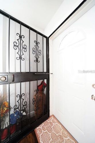 2050 58th Ave, Saint Petersburg, FL 33714-2028