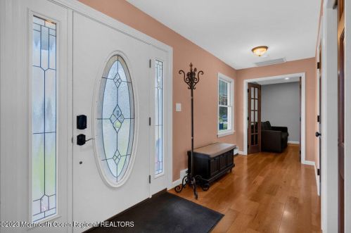 6 Diane Dr, Bricktown NJ  08724-4367 exterior