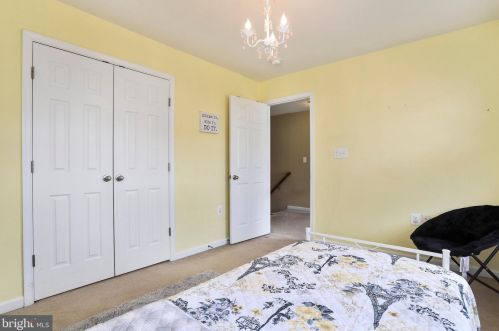 214 Union Ridge Dr, Charles Town WV  25414-4950 exterior