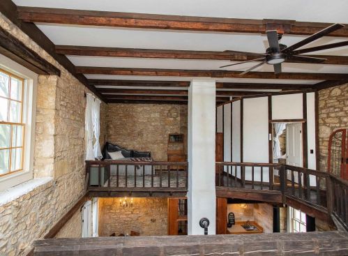 914 Bequette St, Dodgeville WI  53533-1112 exterior